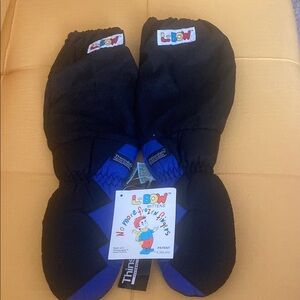 L-Bow Black and Blue cold weather snow Mittens child size large 8-12